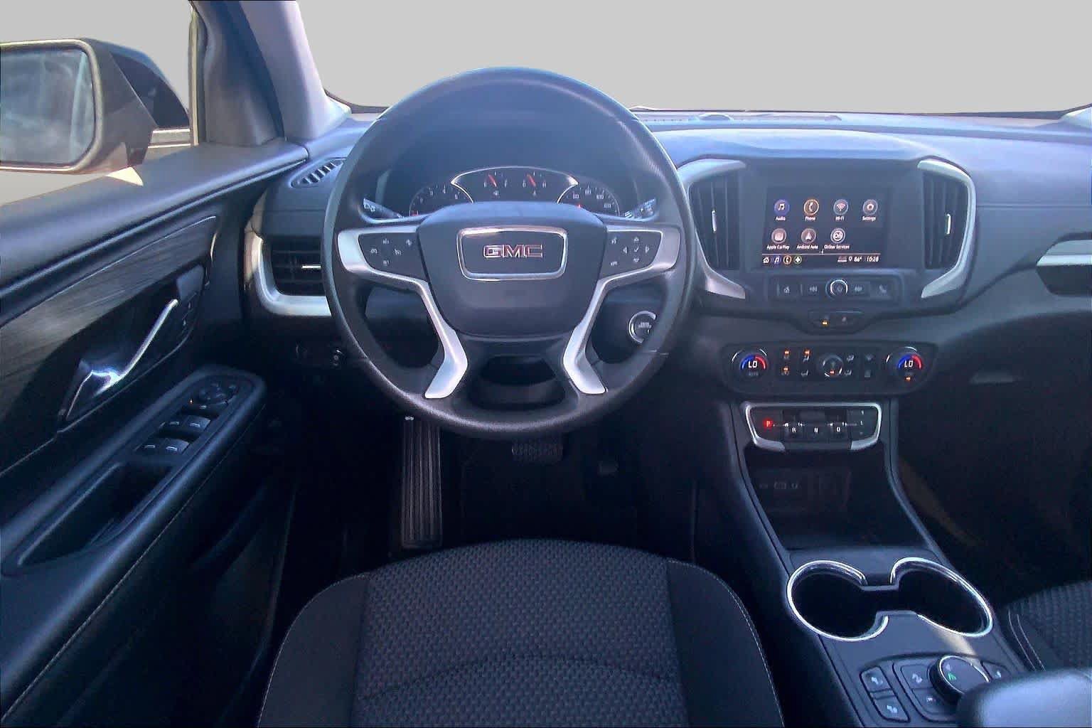 Used 2024 GMC Terrain SLE w/ Driver Convenience Package FWD image 6