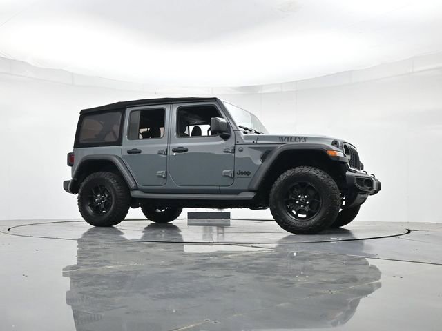 Used 2024 Jeep Wrangler Unlimited Sport AWD/4WD image 31