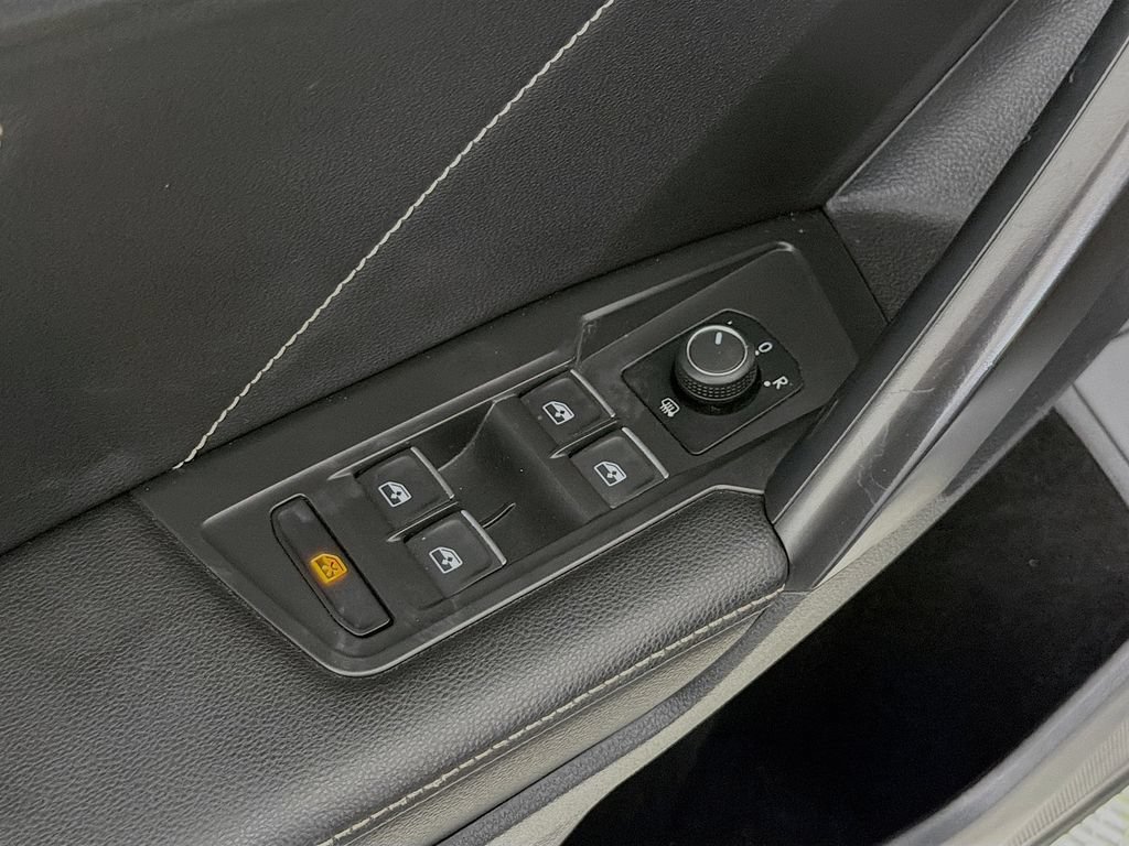 Used 2022 Volkswagen Tiguan SE AWD/4WD image 20