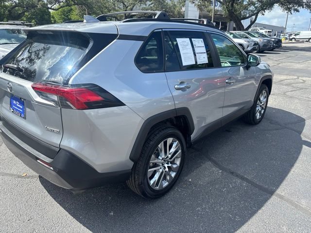 Used 2019 Toyota RAV4 Limited FWD image 8