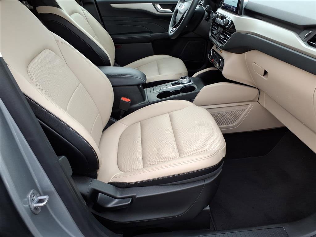 Certified 2022 Ford Escape SEL image 8