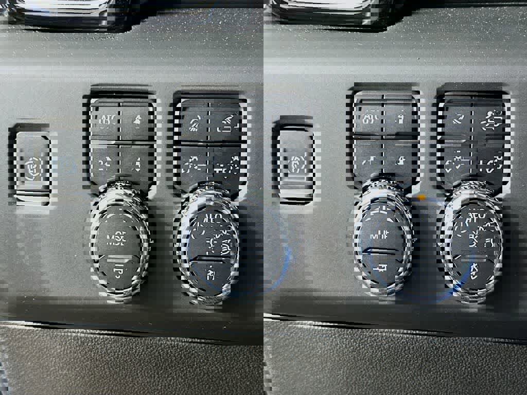 Used 2024 GMC Sierra 2500 Denali Ultimate image 27