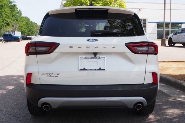 Certified 2023 Ford Escape Active w/ Tech Pack #1 FWD image 4