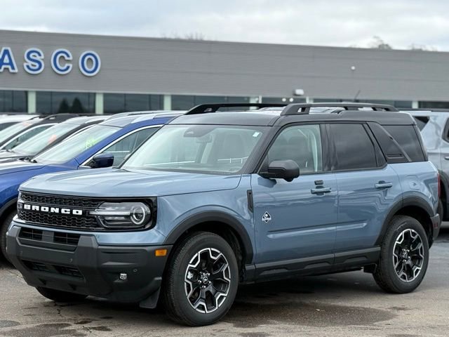 Certified 2025 Ford Bronco Sport Outer Banks w/ Outer Banks Tech Package+ image 2