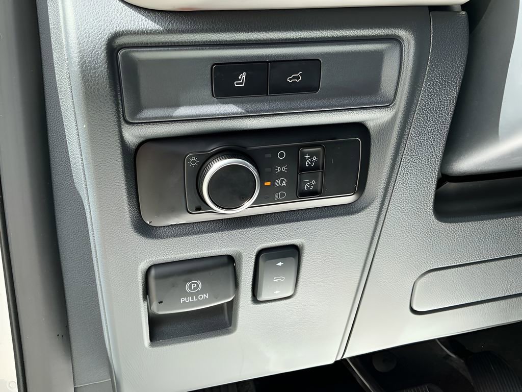 Certified 2023 Ford Expedition Max XLT image 27