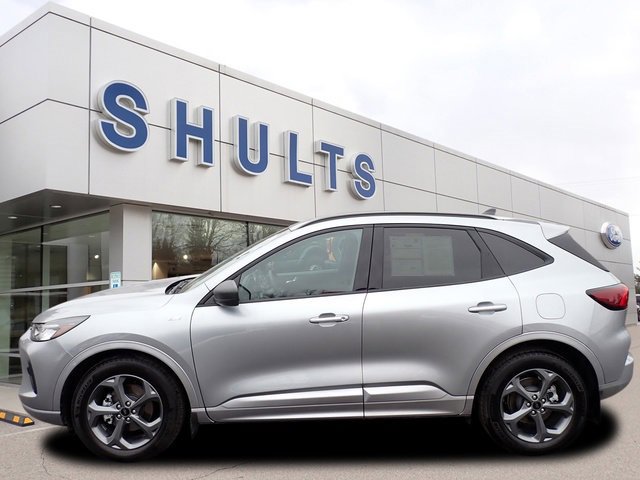 Certified 2024 Ford Escape ST-Line image 2