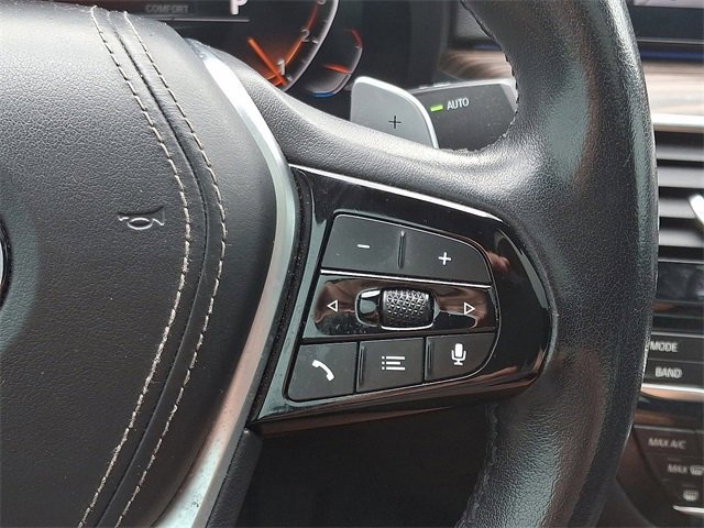 Used 2021 BMW 530i xDrive w/ Premium Package image 24