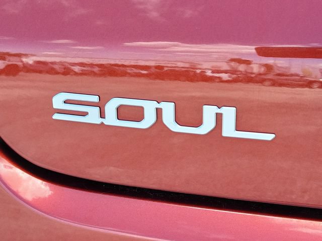 Used 2024 Kia Soul LX w/ Option Group 015 FWD image 8