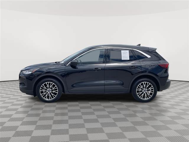 Certified 2023 Ford Escape Active w/ Tech Pack #1 AWD/4WD image 2