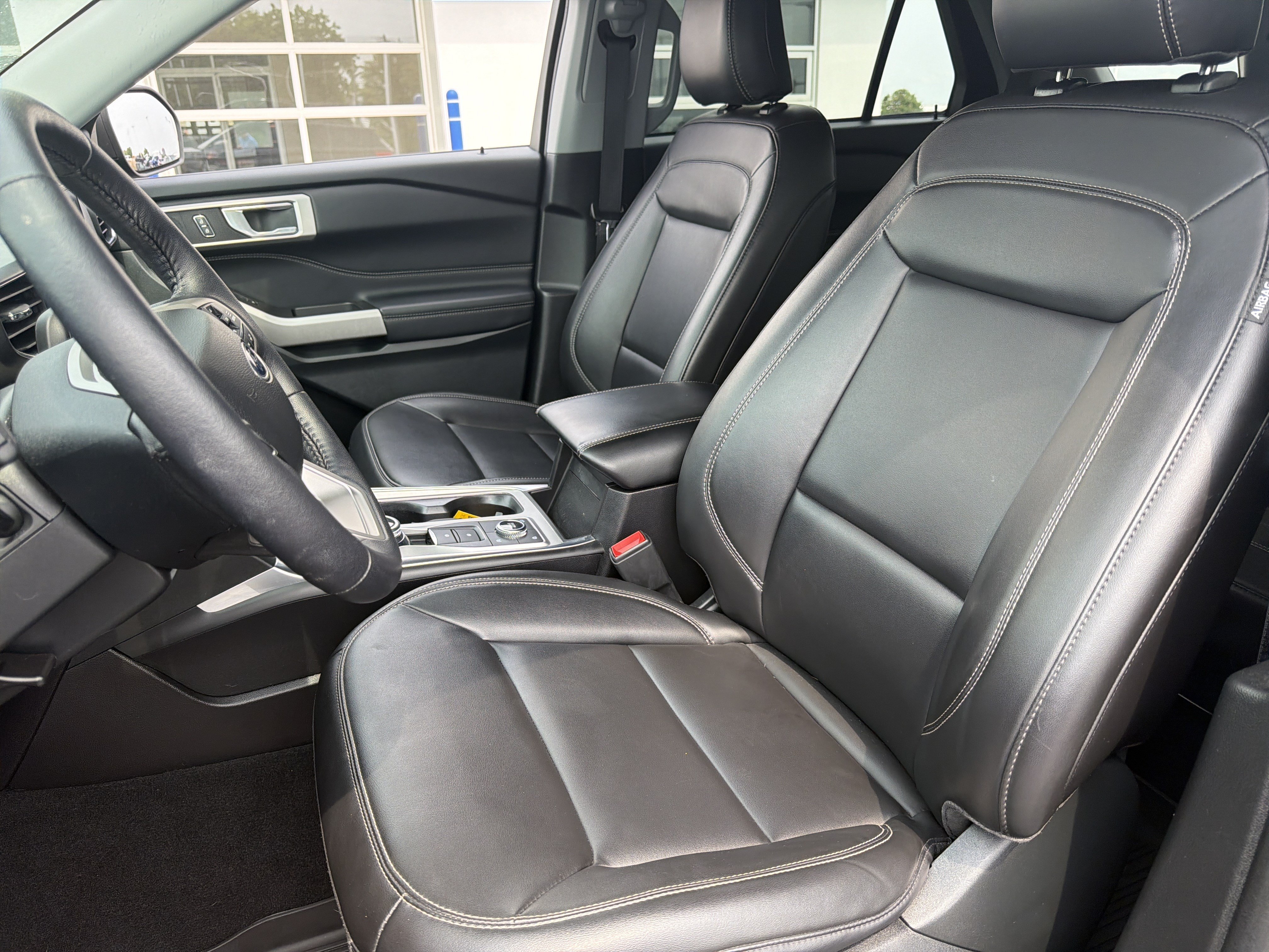 Certified 2024 Ford Explorer XLT w/ Equipment Group 202A AWD/4WD image 21