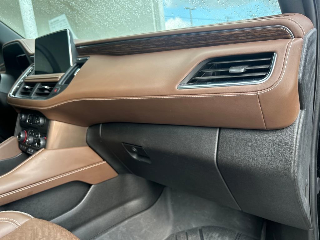 Used 2024 Chevrolet Tahoe High Country image 16