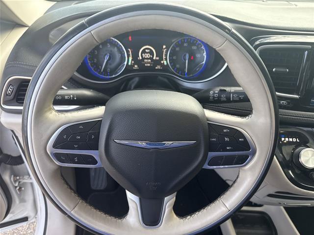 Used 2019 Chrysler Pacifica Limited FWD image 11