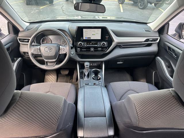 Used 2023 Toyota Highlander L FWD image 15
