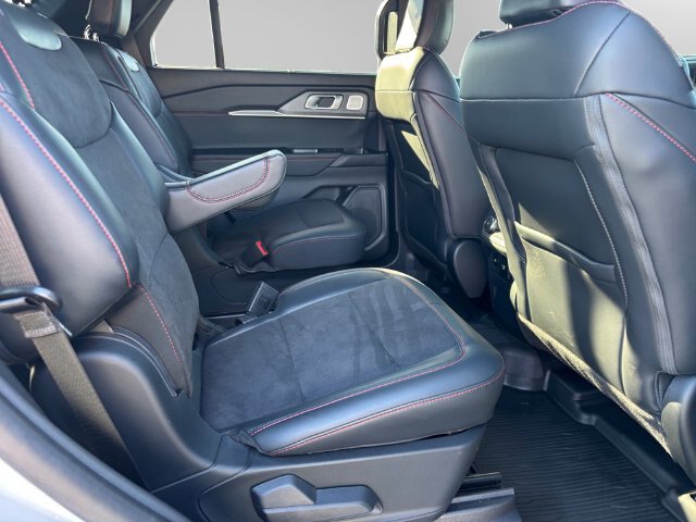 Certified 2025 Ford Explorer ST AWD/4WD image 13