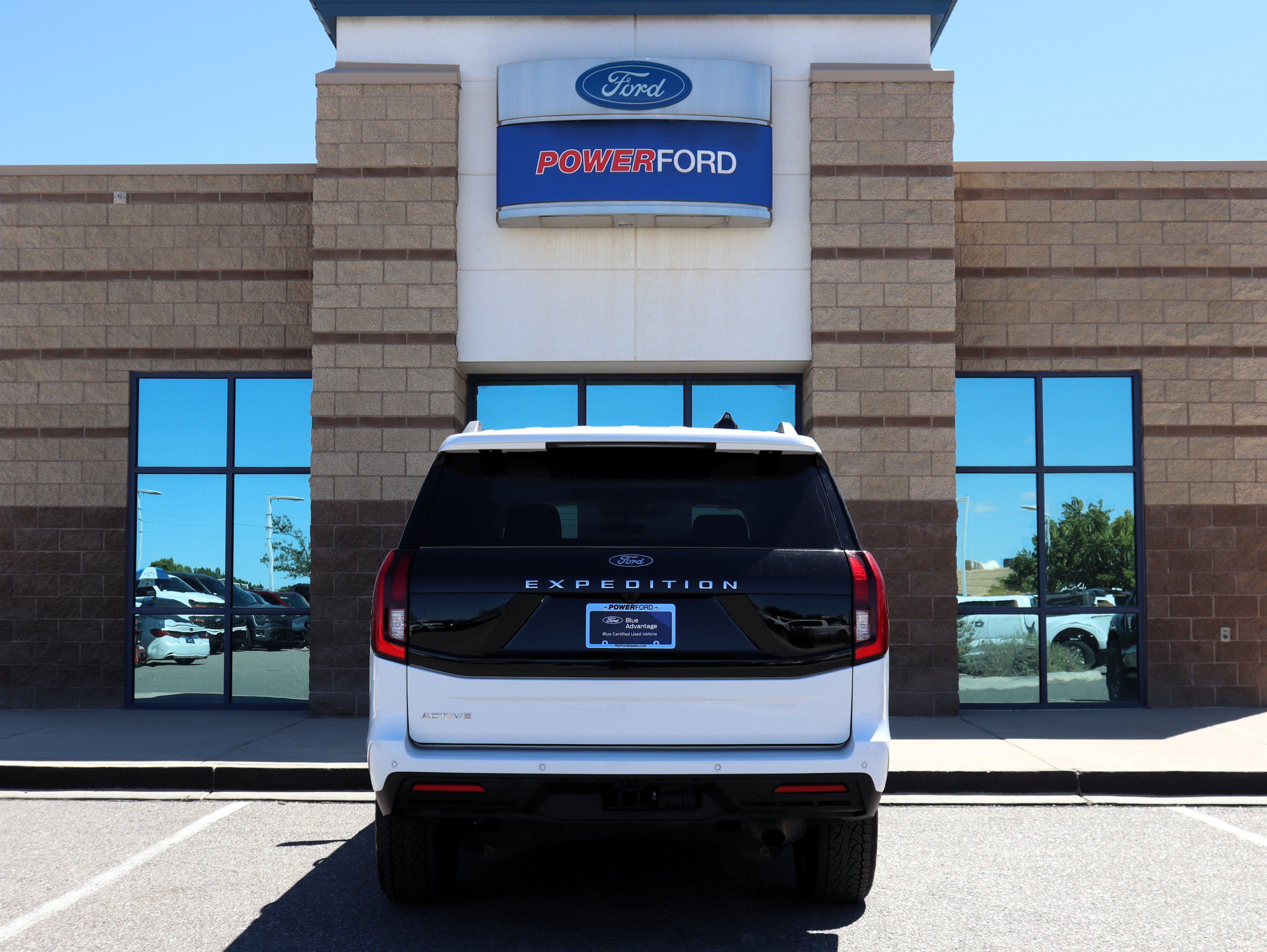 Certified 2025 Ford Expedition Active AWD/4WD image 7