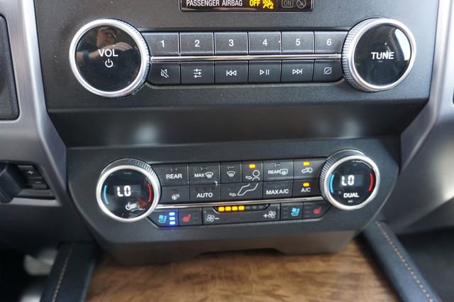 Certified 2019 Ford Expedition Max Platinum RWD image 24