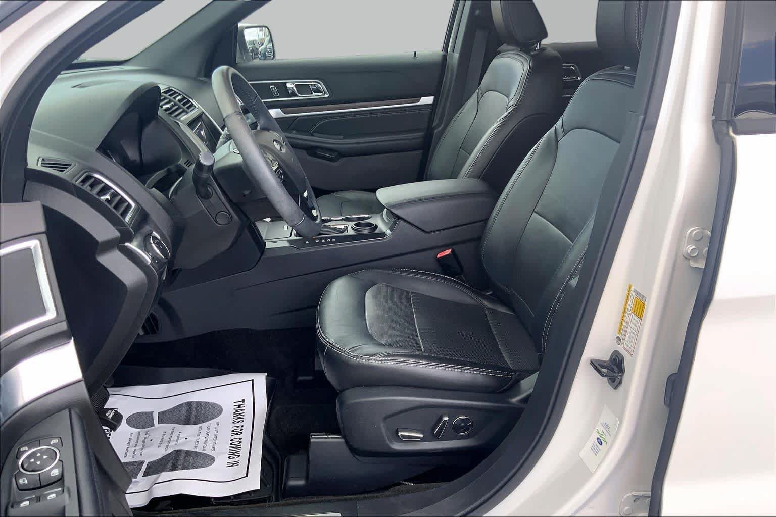 Certified 2018 Ford Explorer Limited w/ Equipment Group 301A FWD image 8