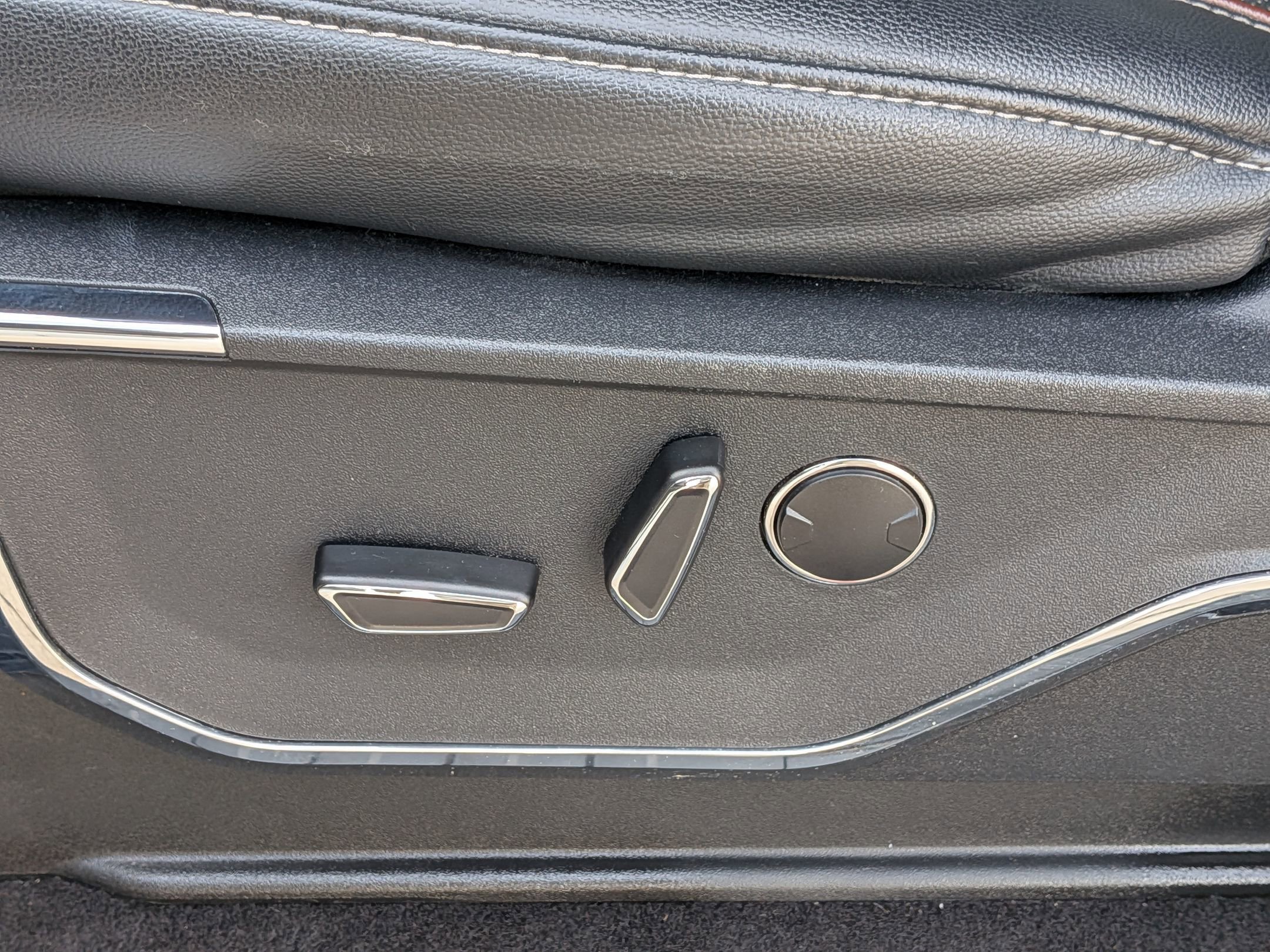 Certified 2023 Ford F150 Lariat w/ Equipment Group 502A High image 17