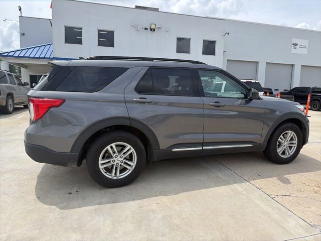 Certified 2021 Ford Explorer XLT w/ Equipment Group 202A AWD/4WD image 11