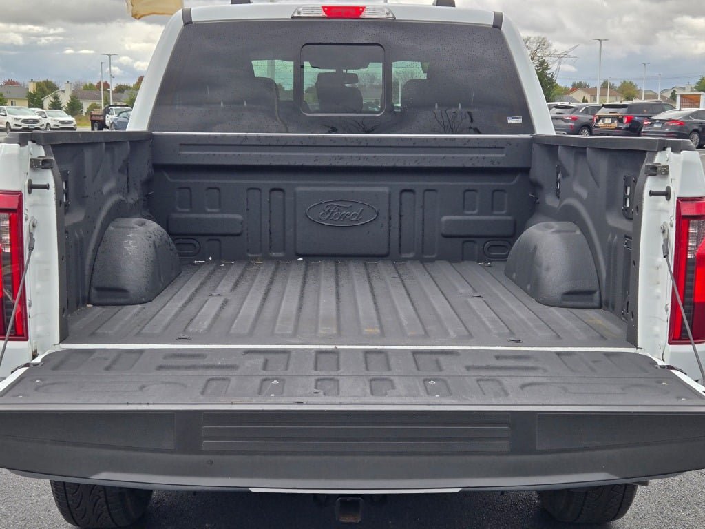 Certified 2025 Ford F150 XLT w/ Equipment Group 302A MID AWD/4WD image 15
