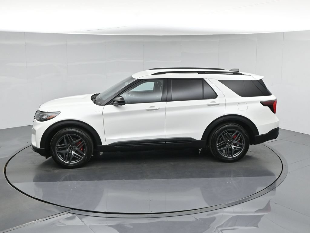 Certified 2025 Ford Explorer ST-Line w/ Premium Package RWD image 47