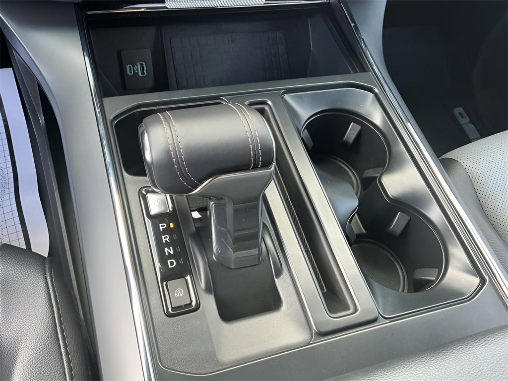 Certified 2022 Ford F150 Lightning Lariat image 38