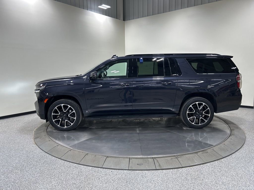 Used 2023 Chevrolet Suburban RST w/ Luxury Package image 3