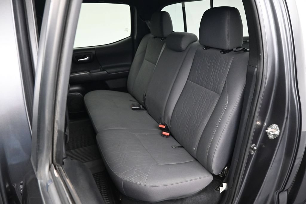 Used 2019 Toyota Tacoma TRD Sport AWD/4WD image 12