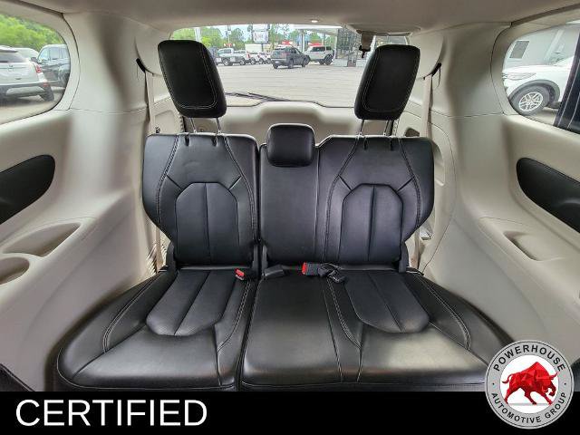 Used 2023 Chrysler Pacifica Touring-L FWD image 18