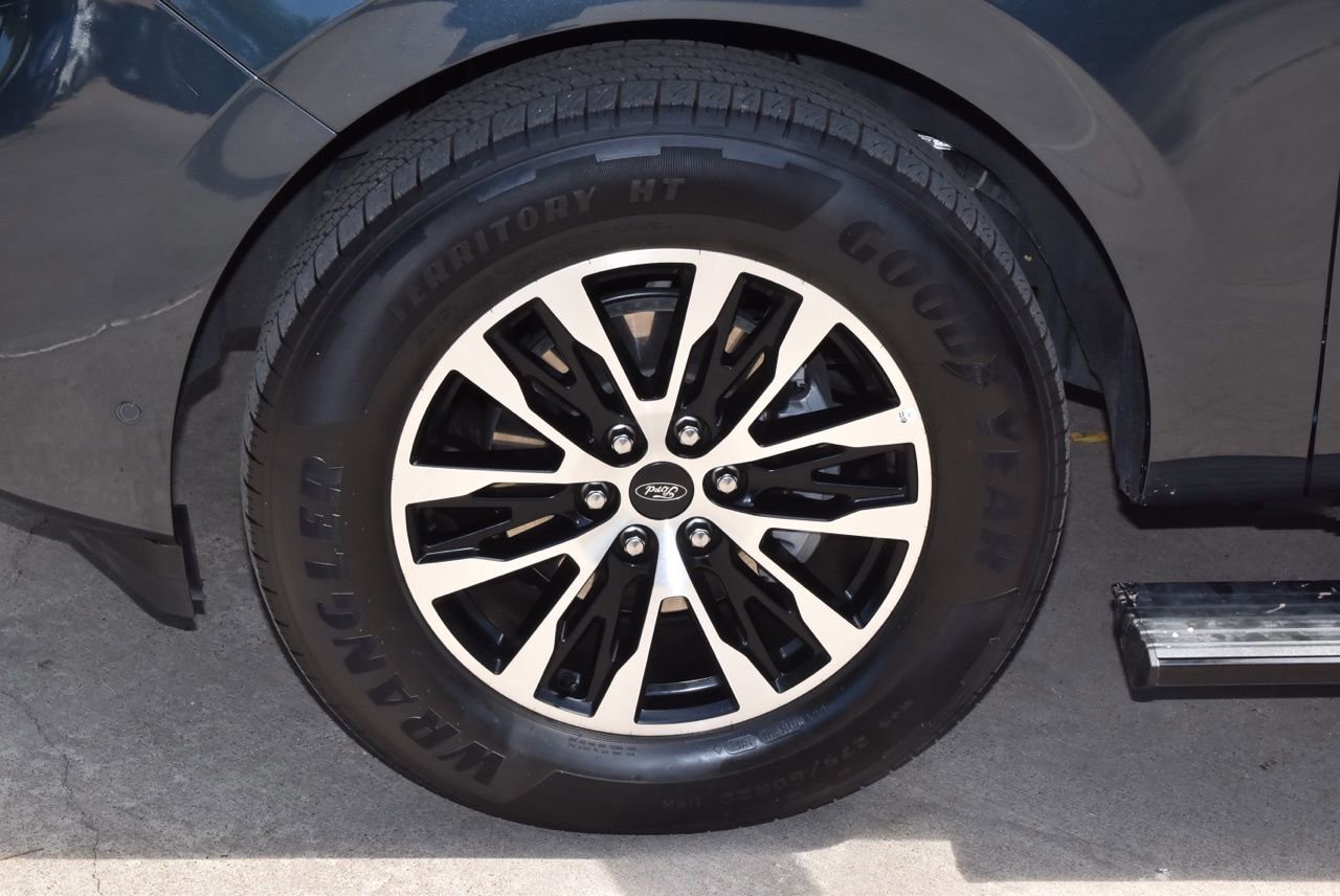 Certified 2025 Ford Expedition Platinum AWD/4WD image 43