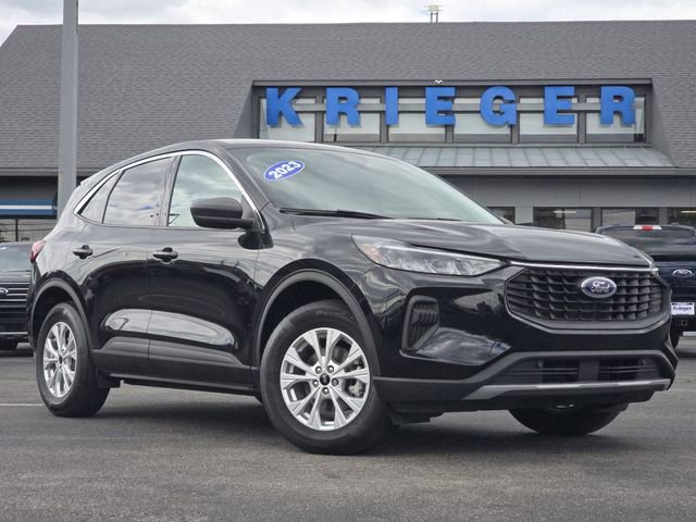 Certified 2023 Ford Escape Active AWD/4WD image 2