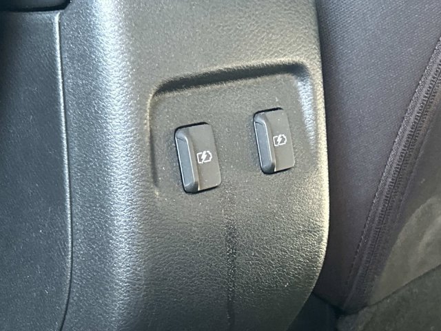 Used 2022 Nissan Kicks SR FWD image 21