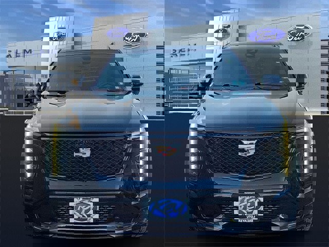 Used 2025 Cadillac XT4 Sport image 7