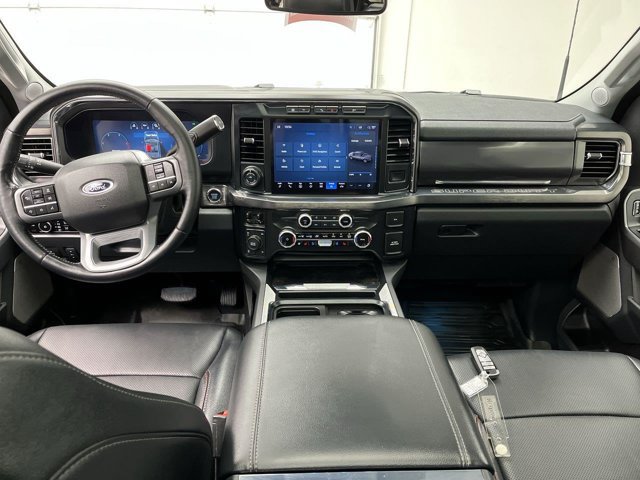Certified 2024 Ford F250 Lariat w/ Lariat Ultimate Package AWD/4WD image 4