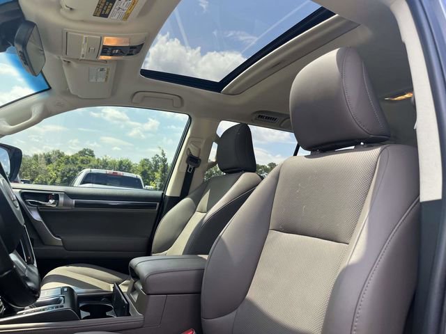 Used 2023 Lexus GX 460 Premium w/ Accessory Package AWD/4WD image 17