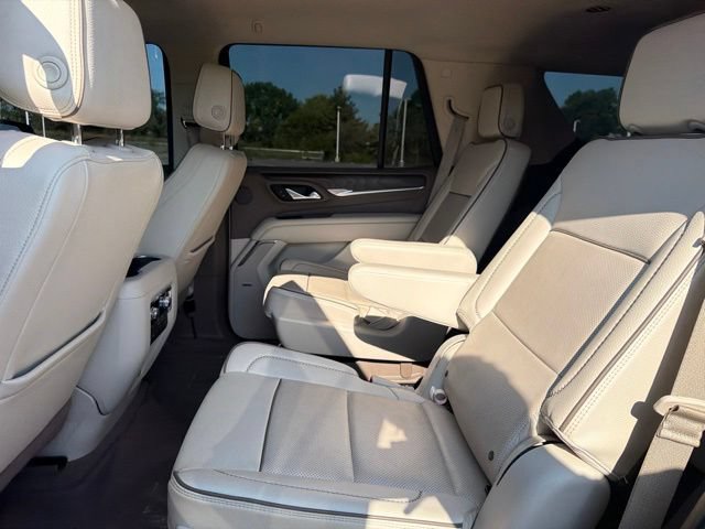Used 2022 GMC Yukon Denali AWD/4WD image 23