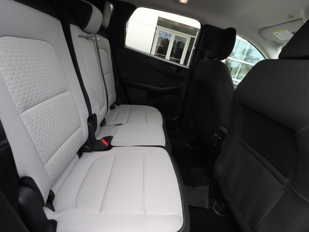 Certified 2025 Ford Escape Active image 21