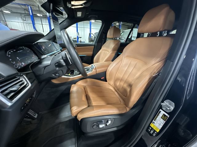 Used 2021 BMW X5 M50i w/ Executive Package AWD/4WD image 17