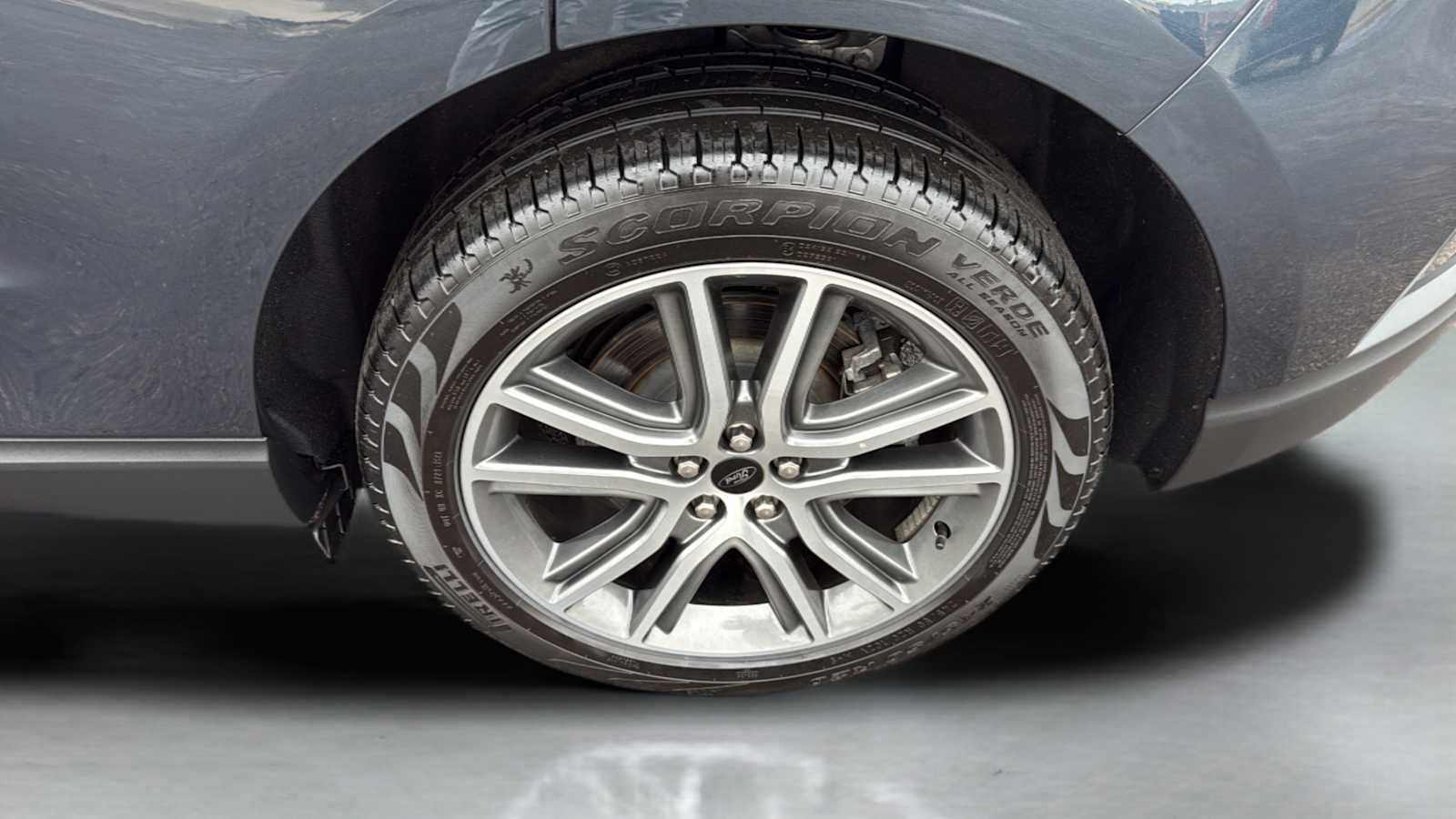 Certified 2024 Ford Edge Titanium image 41