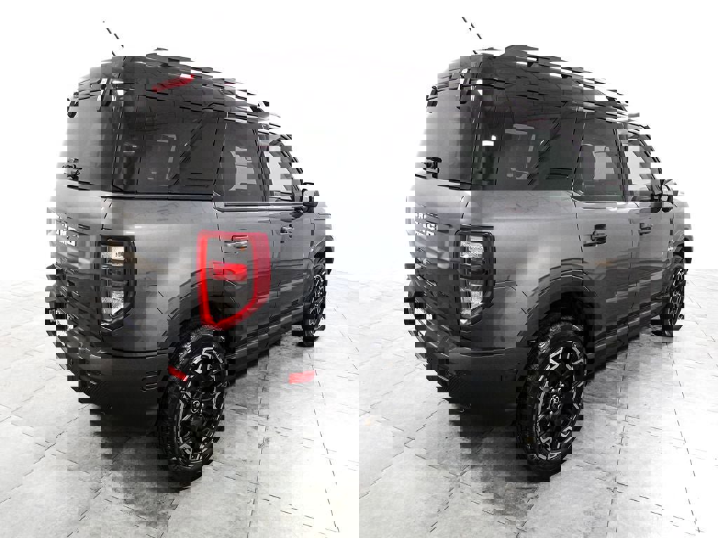 Certified 2025 Ford Bronco Sport Outer Banks w/ Outer Banks Tech Package+ AWD/4WD image 5