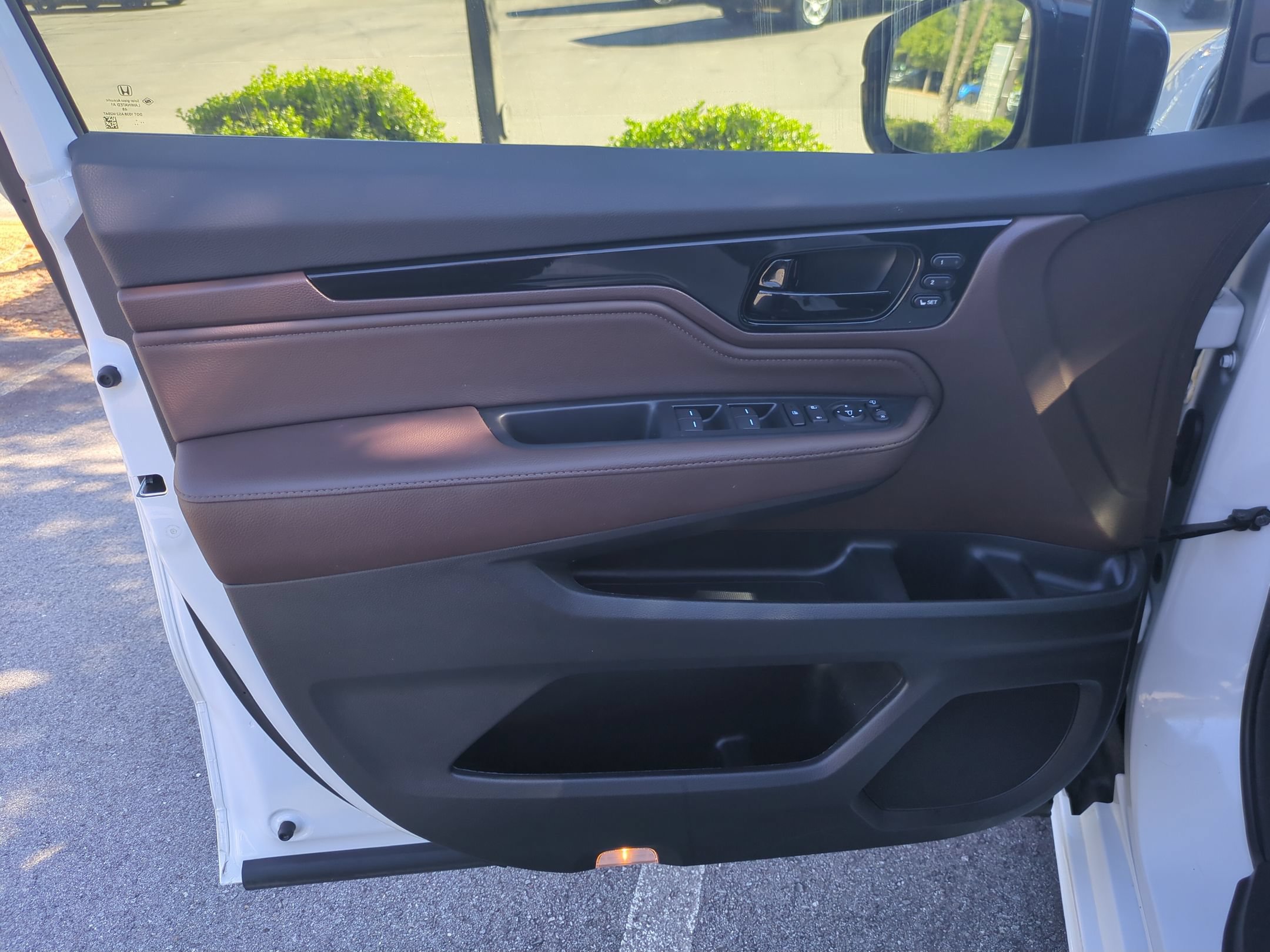 Used 2025 Honda Odyssey Elite image 11