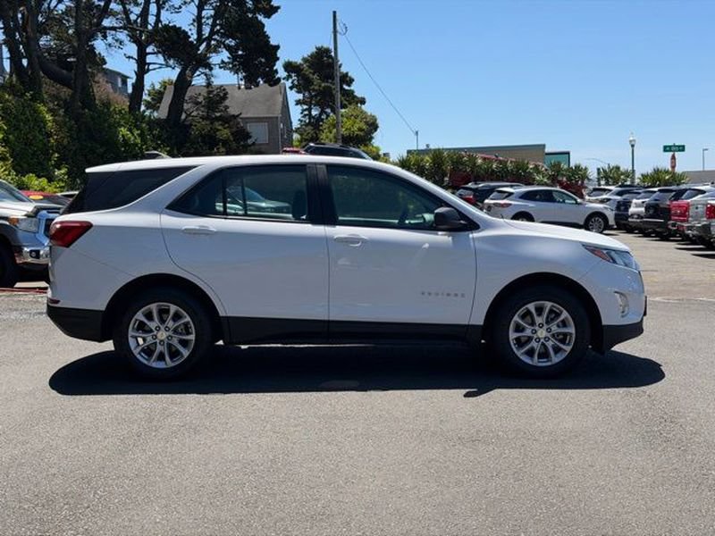 Used 2021 Chevrolet Equinox LS AWD/4WD image 5