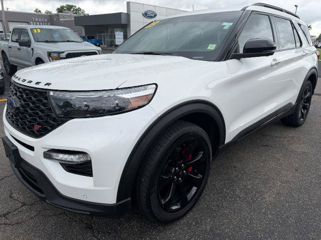 Certified 2023 Ford Explorer ST w/ Equipment Group 401A AWD/4WD image 4