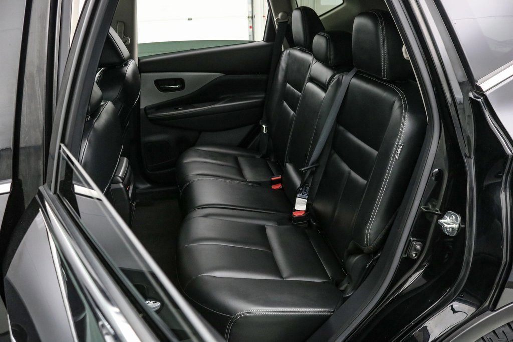 Used 2022 Nissan Murano SV image 18