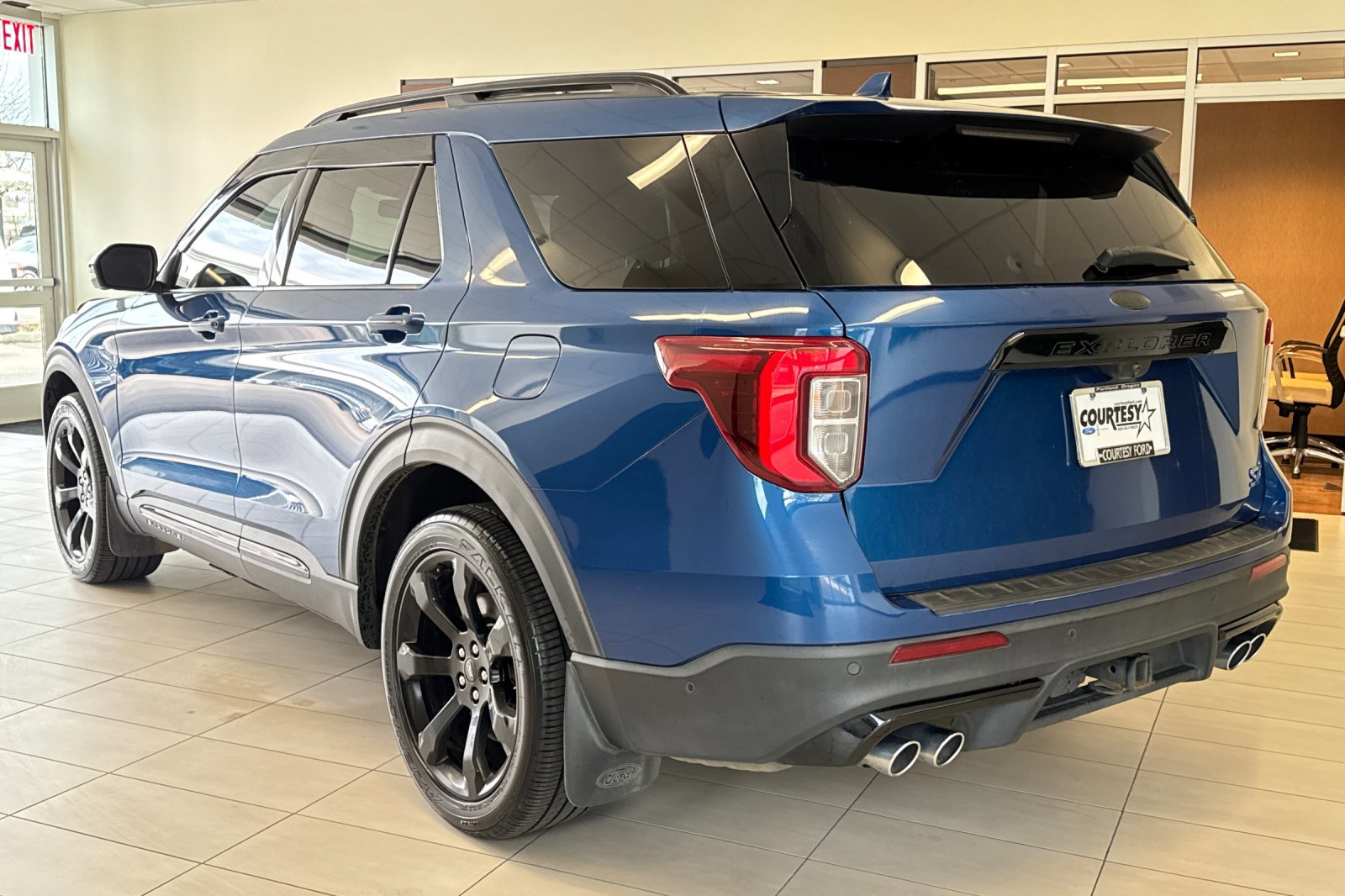 Certified 2020 Ford Explorer ST w/ ST Street Pack image 6