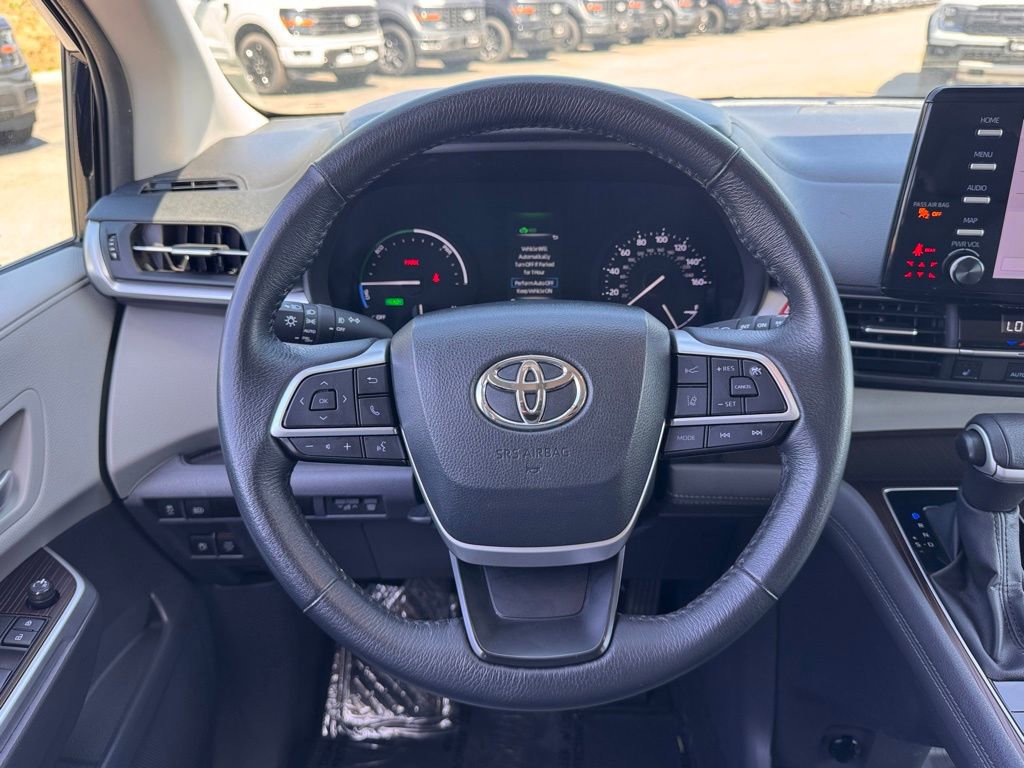 Used 2024 Toyota Sienna XLE image 23
