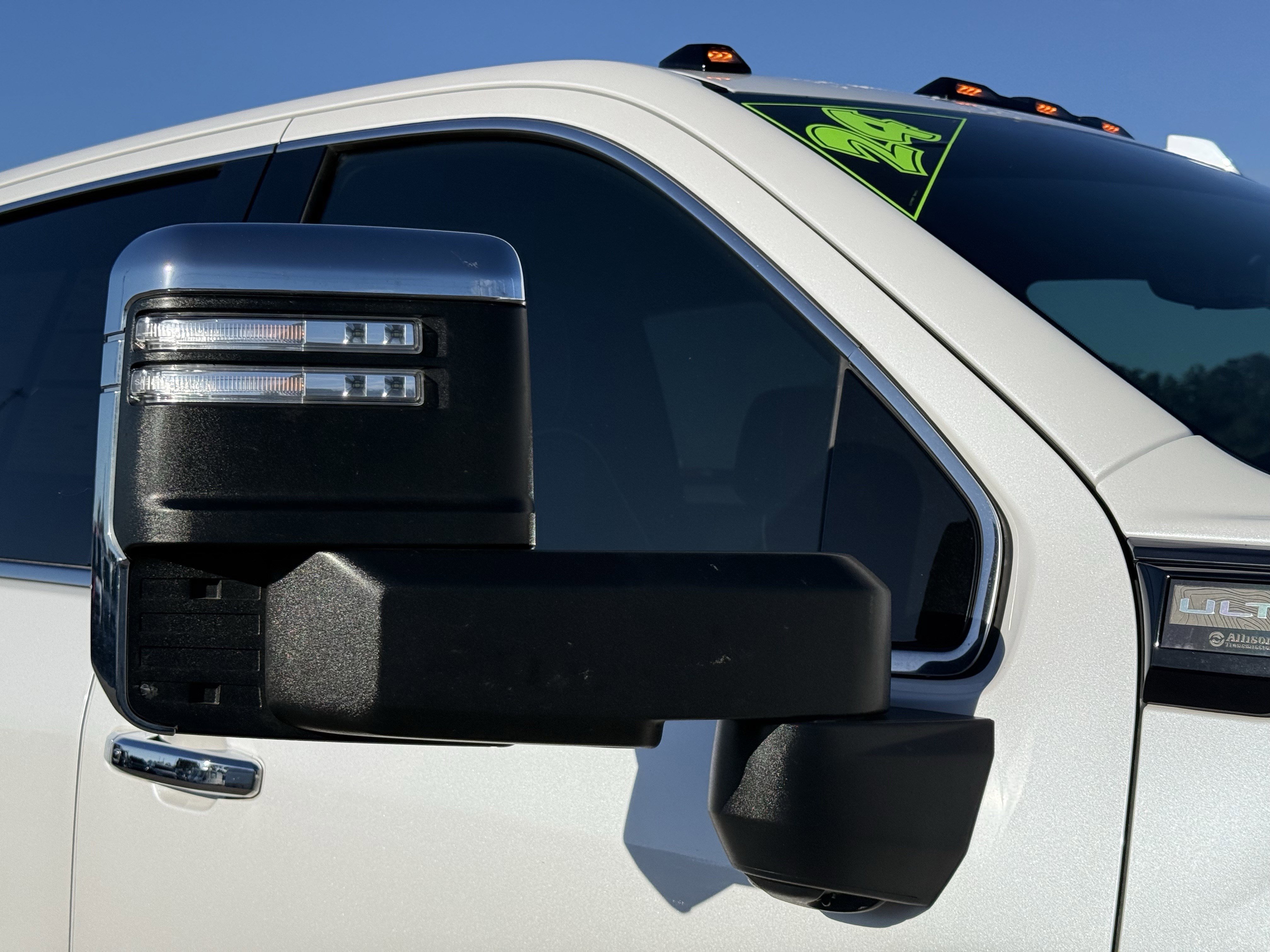 Used 2024 GMC Sierra 2500 Denali Ultimate image 11