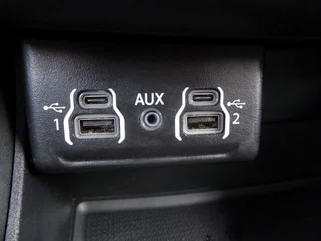 Used 2025 Dodge Durango GT RWD image 41