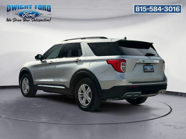 Certified 2022 Ford Explorer XLT w/ Equipment Group 202A AWD/4WD image 3