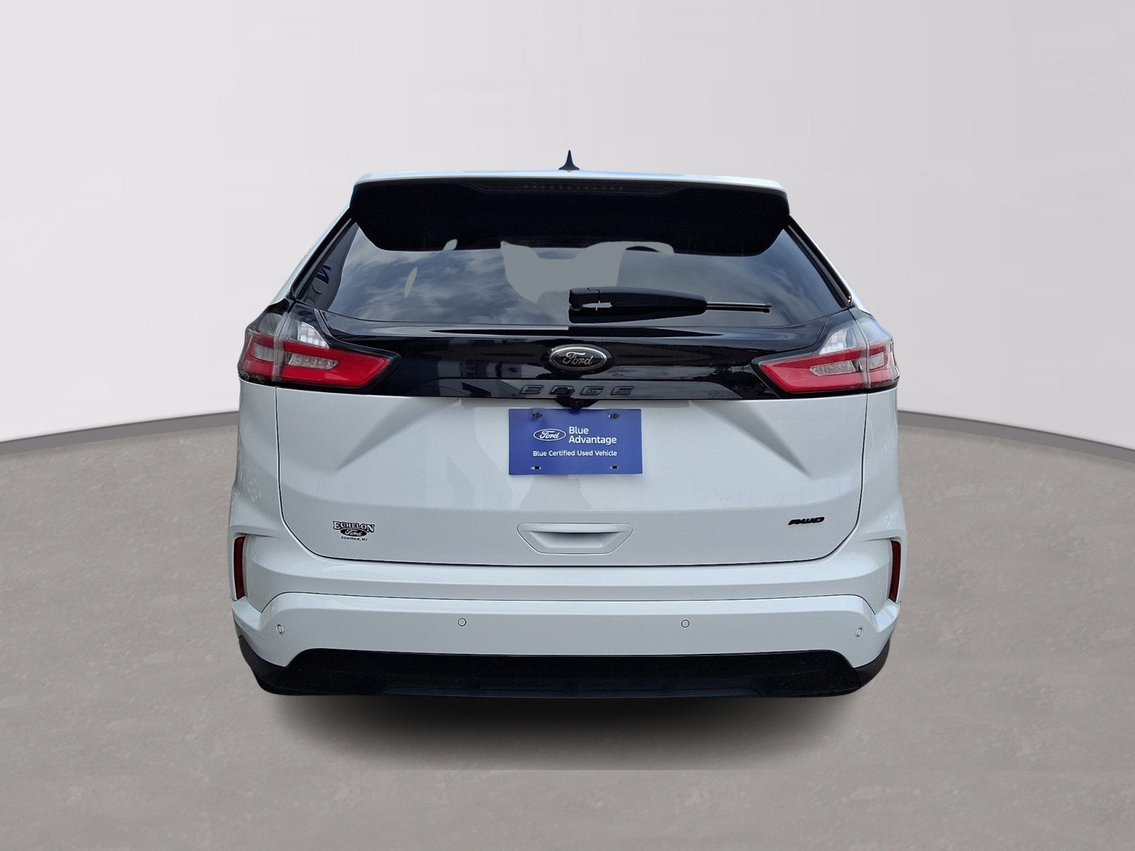 Certified 2022 Ford Edge SE w/ Black Appearance Package AWD/4WD image 5